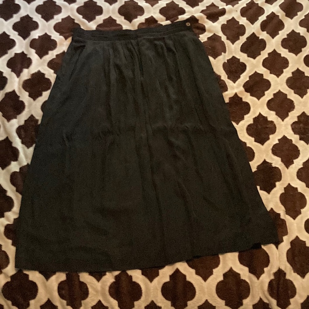 Size 34 Sag Harbor black rayon blend 2button side zip pleated long skirt